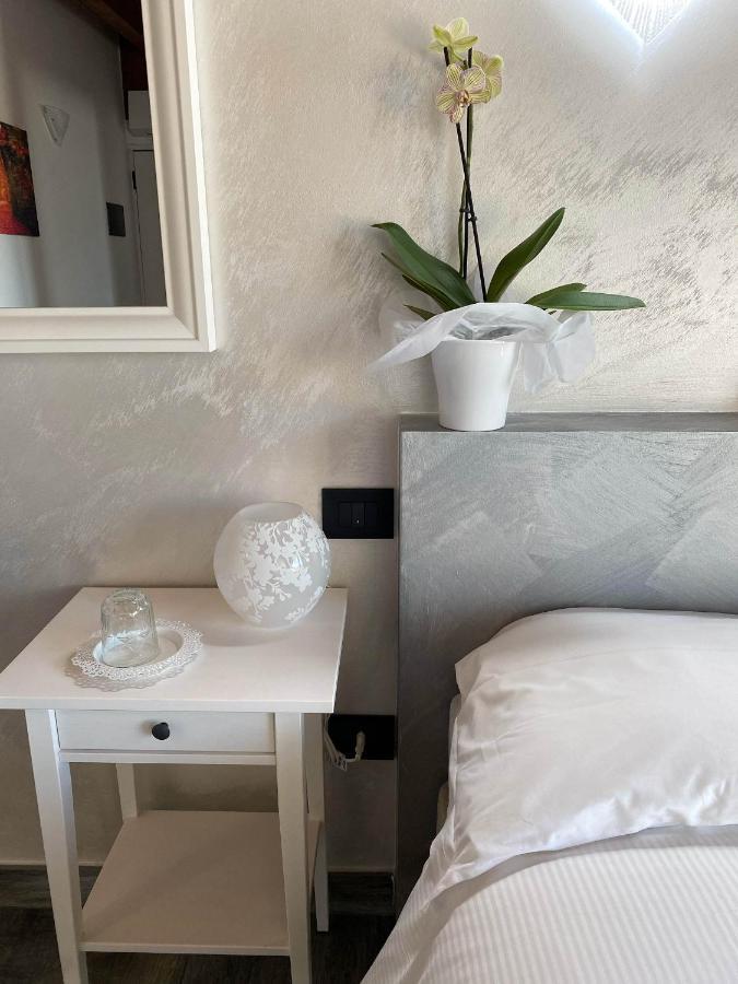 Agriturismo Albana คาสติญโญเน เดลเล สติเวียเร ภายนอก รูปภาพ